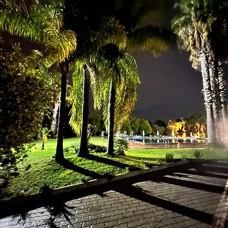 Villa Garden-3
